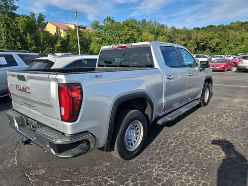 Used 2019 GMC Sierra 1500 SLT w/ Driver Alert Package I AWD/4WD image 5
