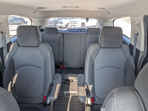 Used 2016 Chevrolet Traverse LT w/ Style and Technology Package image 13