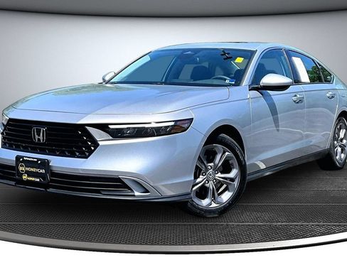 Used 2024 Honda Accord EX image 3