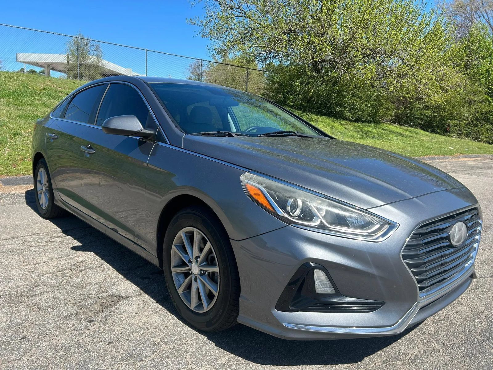 Used 2018 Hyundai Sonata SE FWD image 2