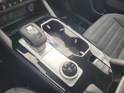 New 2026 Mitsubishi Outlander SE image 33