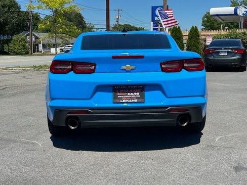 Used 2022 Chevrolet Camaro LT RWD image 6