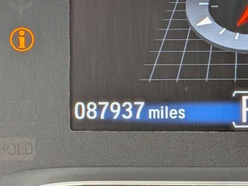 Used 2018 Honda Pilot Touring image 37