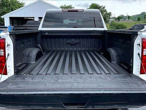 Used 2022 Chevrolet Silverado 2500 LT AWD/4WD image 9
