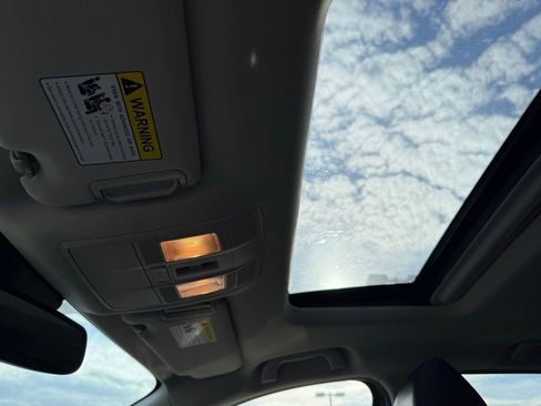 Used 2023 MAZDA CX-9 Touring image 17