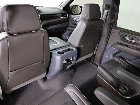 Used 2021 GMC Yukon XL Denali w/ Denali Premium Package image 58