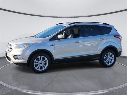 Used 2018 Ford Escape SE w/ SE Sync 3 Package image 4