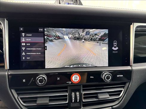 Used 2026 Porsche Macan AWD/4WD image 20