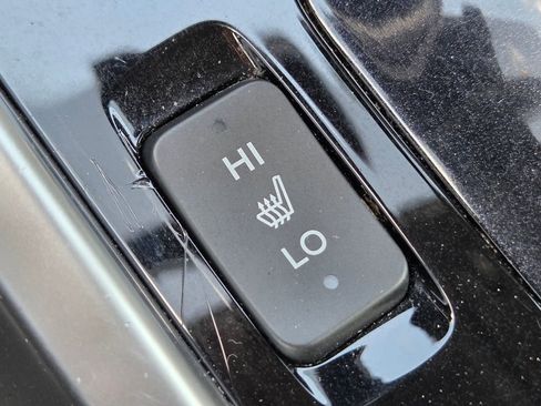 Used 2017 Honda Accord Touring image 11