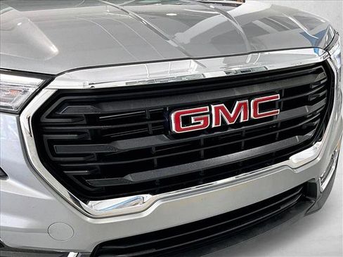 Used 2023 GMC Terrain SLE FWD image 30