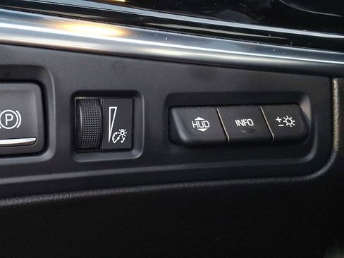 Used 2023 Cadillac XT6 Premium Luxury w/ Technology Package image 26