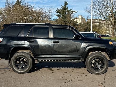 Used 2021 Toyota 4Runner SR5 image 8