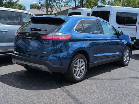 Used 2023 Ford Edge SEL w/ Convenience Package AWD/4WD image 4