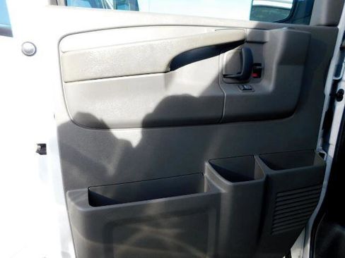 Used 2003 Chevrolet Express 3500 Extended Passenger image 10