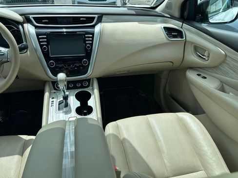 Used 2016 Nissan Murano Platinum w/ Platinum Technology Package FWD image 12
