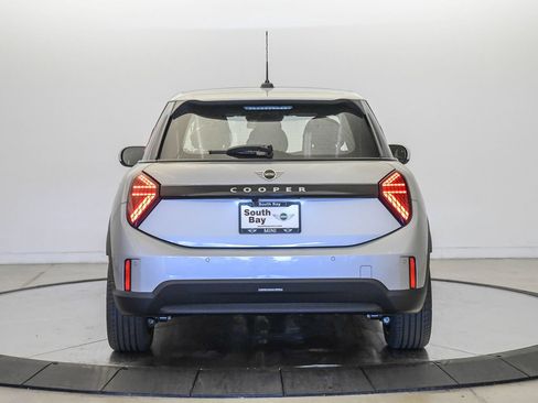New 2026 MINI Cooper 4-Door Hardtop FWD image 3