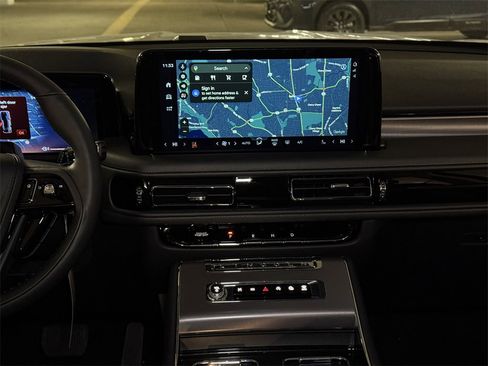 New 2026 Lincoln Aviator AWD image 19