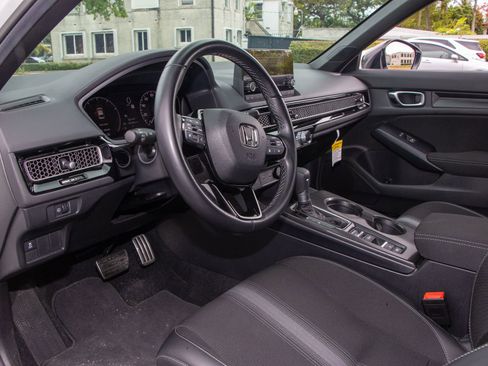 Used 2025 Honda Civic Sport image 15