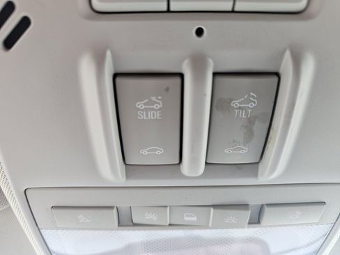 Used 2018 Buick Encore Essence w/ Experience Buick Package image 38