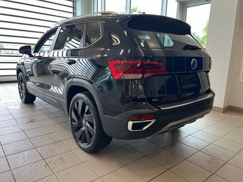 Used 2024 Volkswagen Taos SEL AWD/4WD image 5