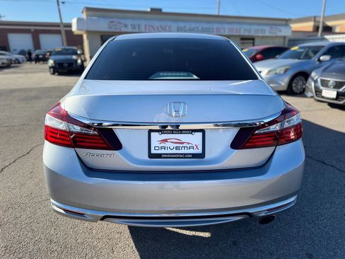 Used 2017 Honda Accord LX image 3