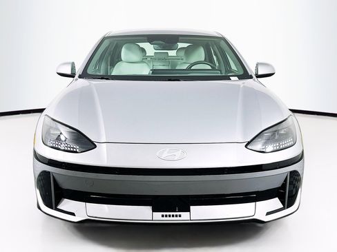 Used 2024 Hyundai Ioniq 6 SEL image 2