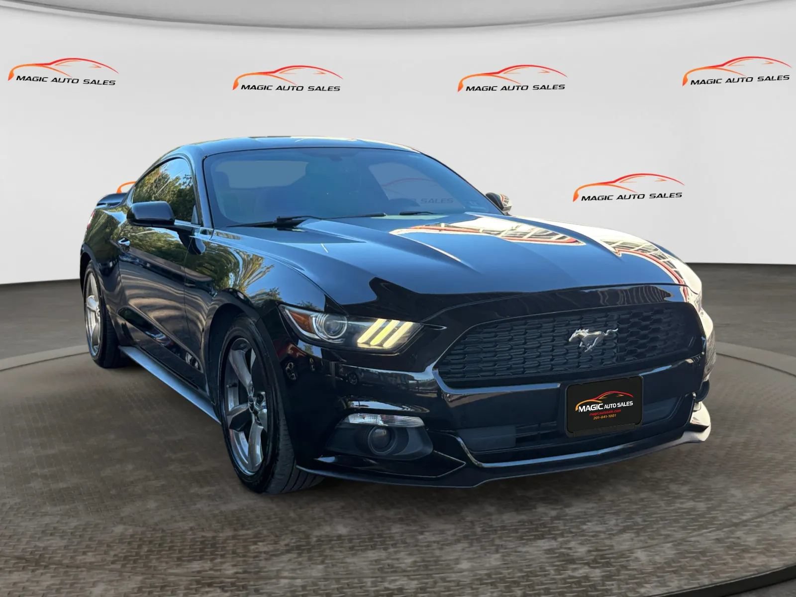 Used 2016 Ford Mustang Coupe w/ Equipment Group 051A RWD image 5