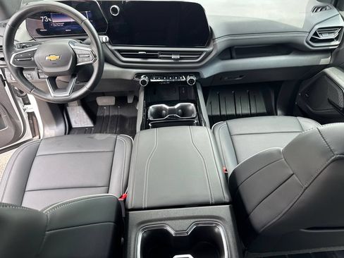 Used 2025 Chevrolet Silverado EV LT AWD/4WD image 22