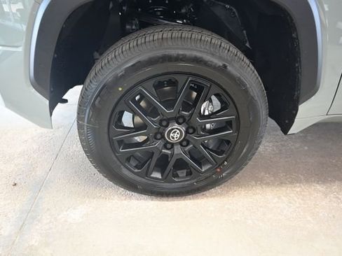 New 2026 Toyota Tundra Limited AWD/4WD image 34