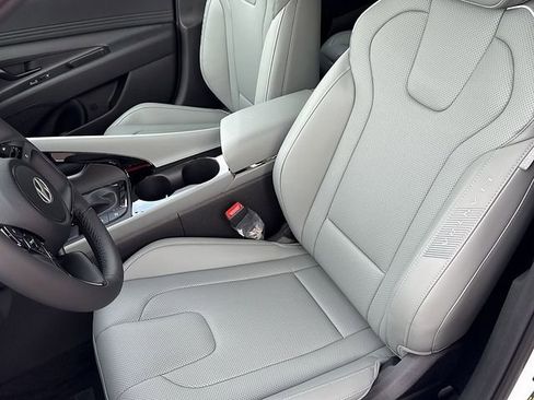 New 2025 Hyundai Elantra Limited w/ Cargo Package FWD image 23