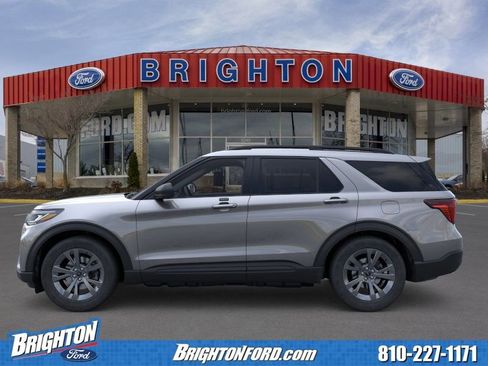 Used 2026 Ford Explorer Active w/ Active Comfort Package AWD/4WD image 2