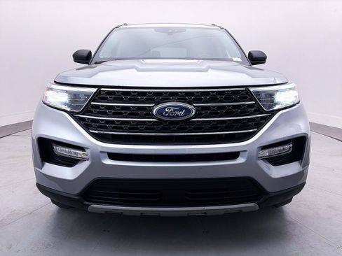 Used 2022 Ford Explorer XLT w/ Equipment Group 202A image 10