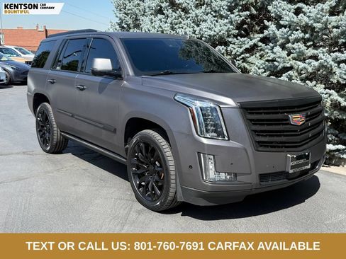 Used 2018 Cadillac Escalade Platinum AWD/4WD image 11