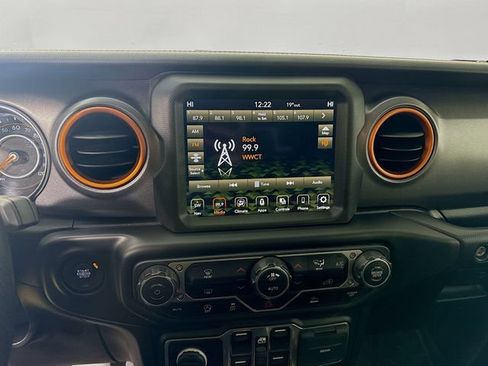 Used 2023 Jeep Gladiator Mojave w/ LED Lighting Group AWD/4WD image 15