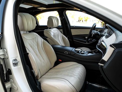 Used 2017 Mercedes-Benz S 550 Sedan image 37