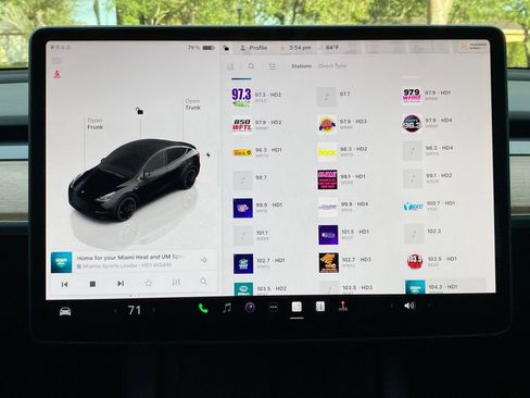 Used 2022 Tesla Model Y Performance image 26