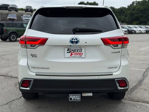 Used 2018 Toyota Highlander Limited w/ Protection Package #3 AWD/4WD image 6