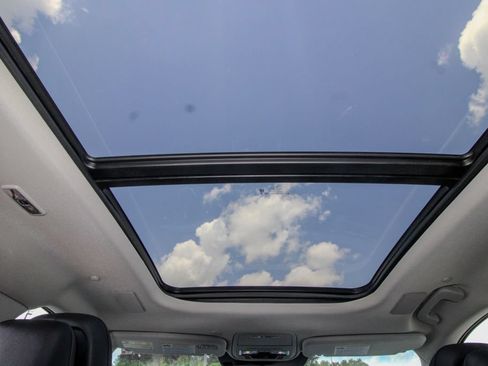 Used 2025 Lincoln Aviator Reserve w/ Equipment Group 201A AWD/4WD image 12