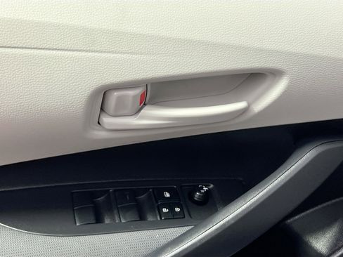 Used 2025 Toyota Corolla LE w/ Convenience Package FWD image 16