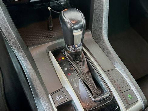 Used 2020 Honda Civic EX image 23