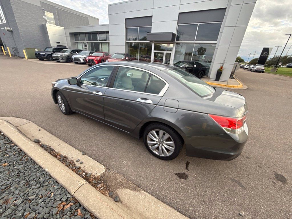 Used 2011 Honda Accord EX-L image 4