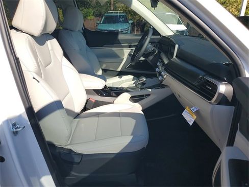 New 2025 Kia Telluride S image 7
