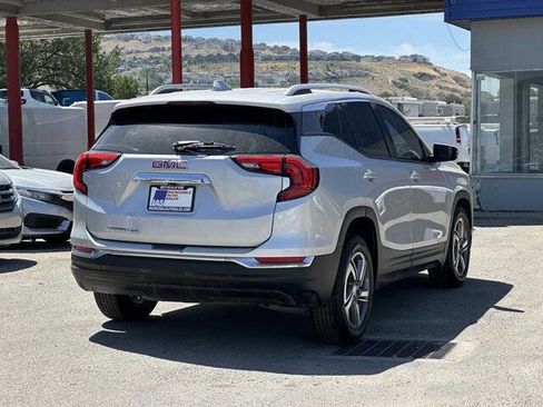 Used 2019 GMC Terrain SLT image 4