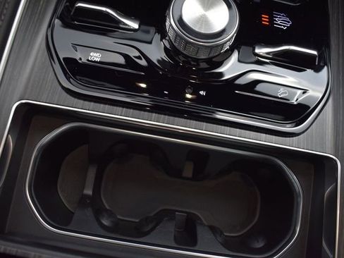 New 2023 Jeep Wagoneer L Series III w/ Premium Group I image 38