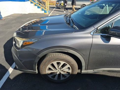 Used 2020 Subaru Outback Premium image 5