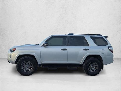Used 2021 Toyota 4Runner Venture w/ Moonroof Package AWD/4WD image 5