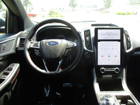 Used 2024 Ford Edge ST-Line AWD/4WD image 16