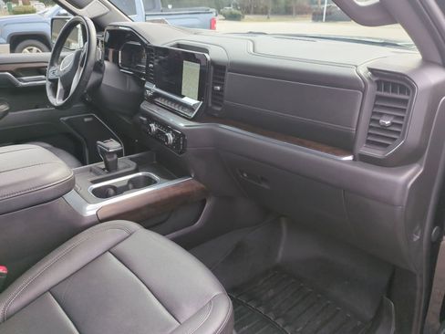 Certified 2024 GMC Sierra 1500 SLT w/ SLT Premium Plus Package image 32