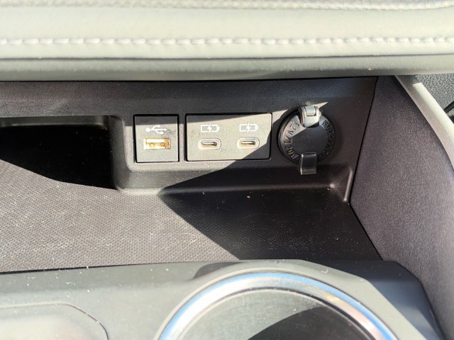Used 2024 Toyota Highlander XLE FWD image 26