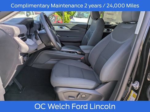 New 2026 Ford Explorer Active RWD image 11